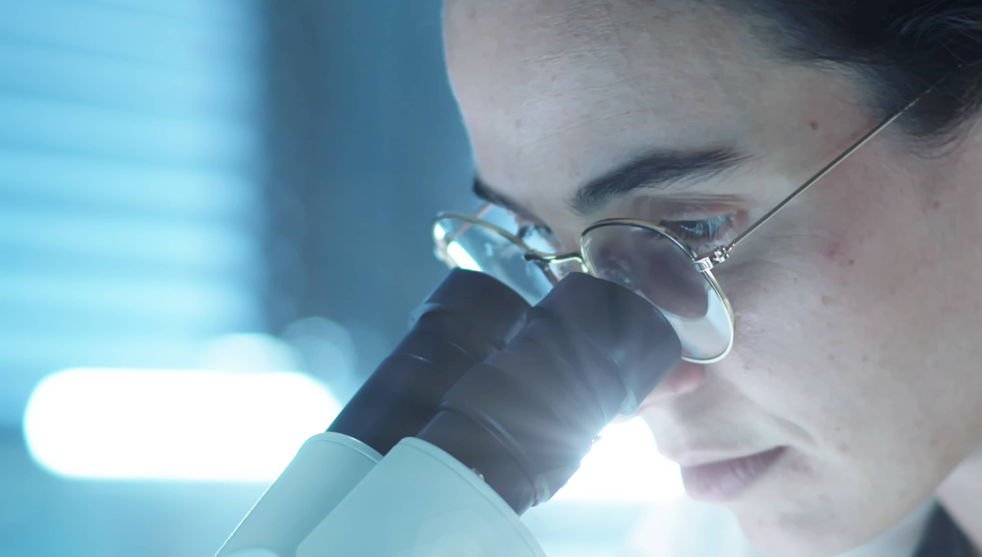 about microsope-light
